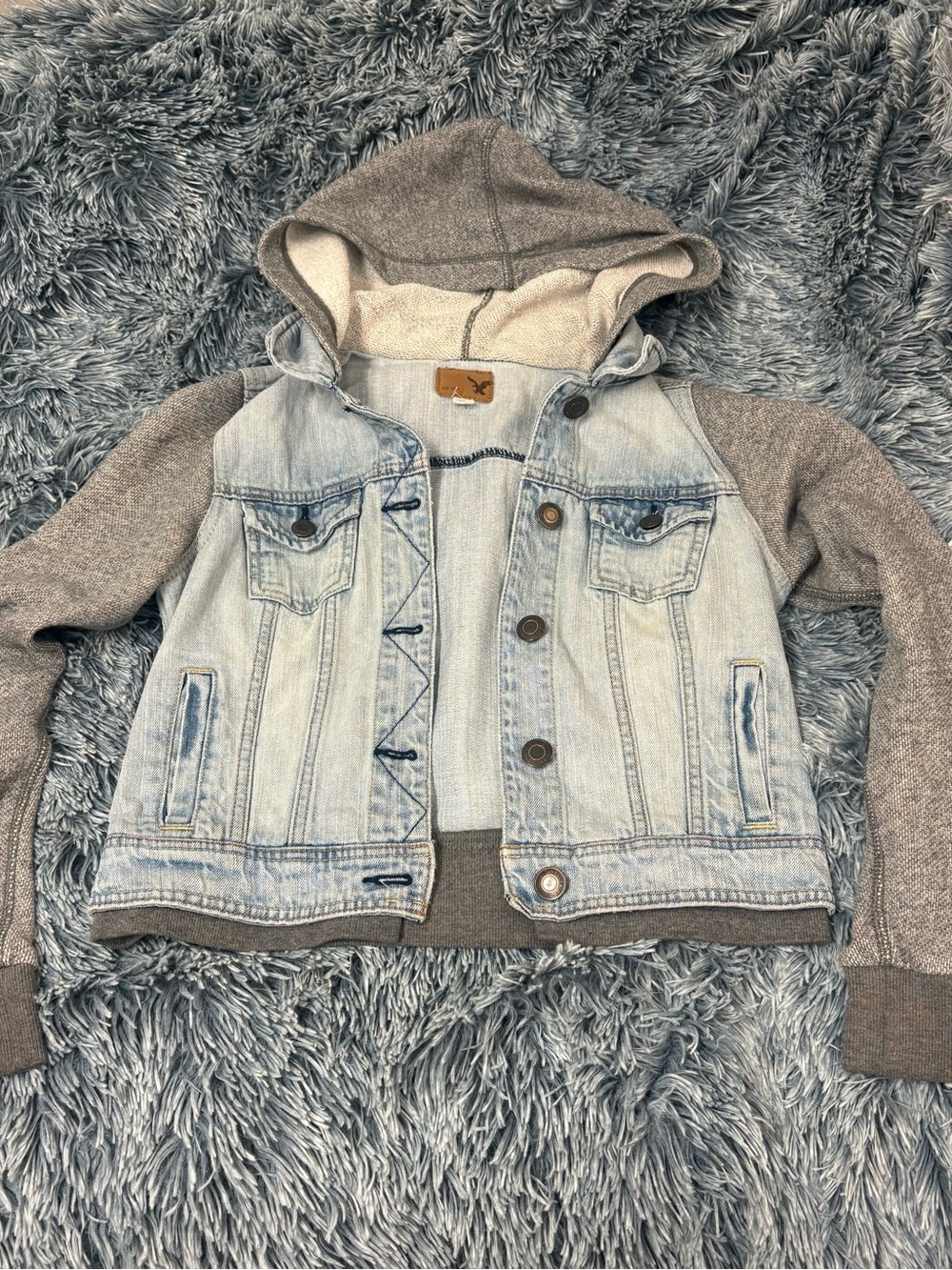 American Eagle Outfitters Light Wash Denim Jacket with Gray Hoodie Sleeves